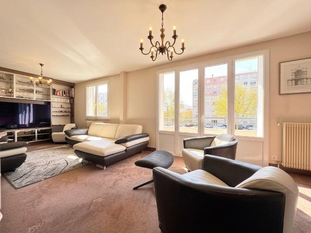 Appartement 7 pièces 135 m²