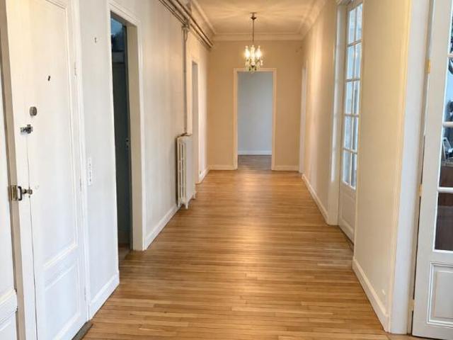 Appartement 7 pièces 146 m²