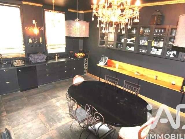 Appartement 7 pièces 148 m²