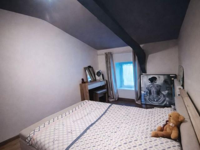 Appartement 7 pièces, 150 m² à louer à Pontaumur 63380