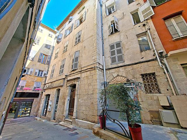Appartement 7 pièces 152 m²