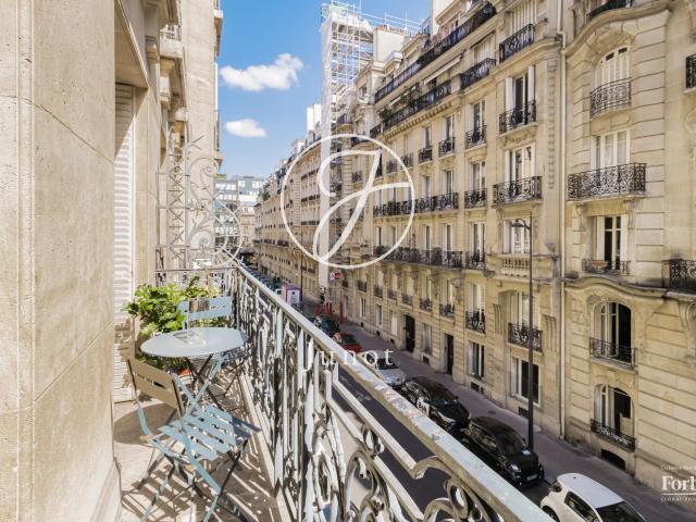 Appartement 7 pièces 155 m²