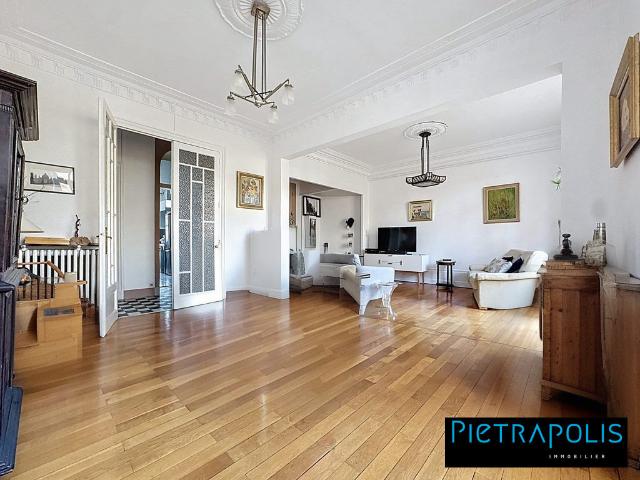Appartement 7 pièces 165 m²