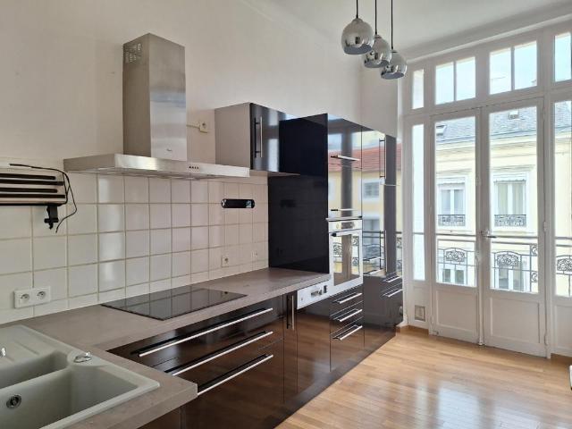 Appartement 7 pièces 165 m²