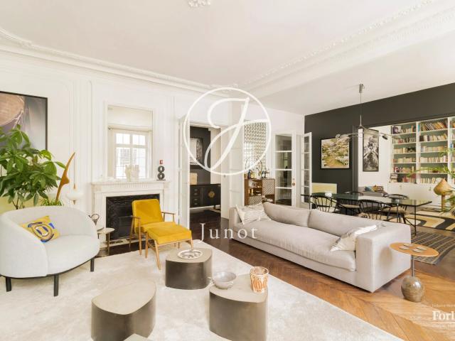 Appartement 7 pièces 166 m²