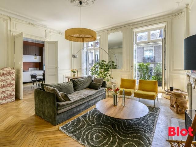 Appartement 7 pièces 169 m²