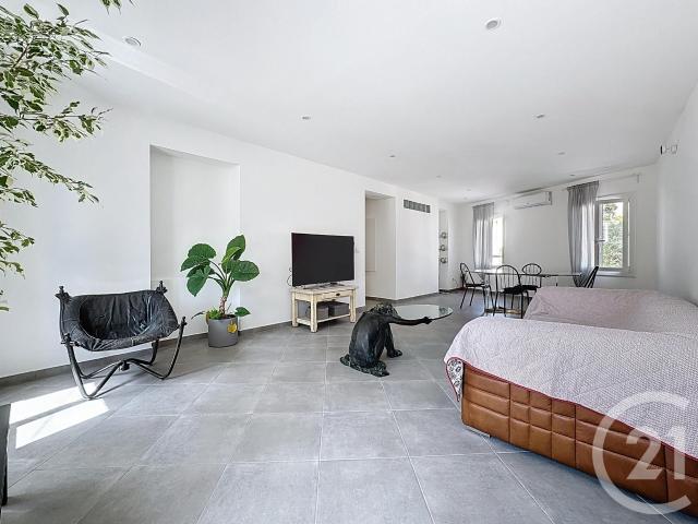 Appartement 7 pièces 180 m²