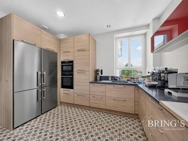 Appartement 7 pièces 181 m²
