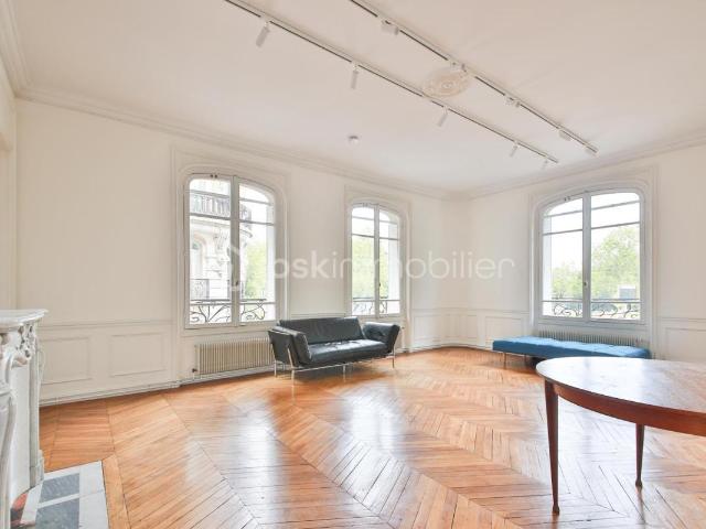 Appartement 7 pièces 187 m²