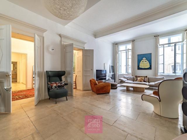 Appartement 7 pièces 192 m²