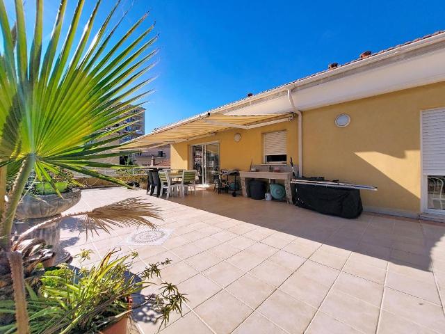 Appartement 7 pièces 195 m²
