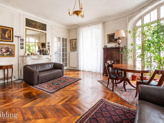 Appartement 7 pièces 197 m²