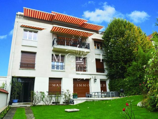 Appartement 7 pièces 200 m²