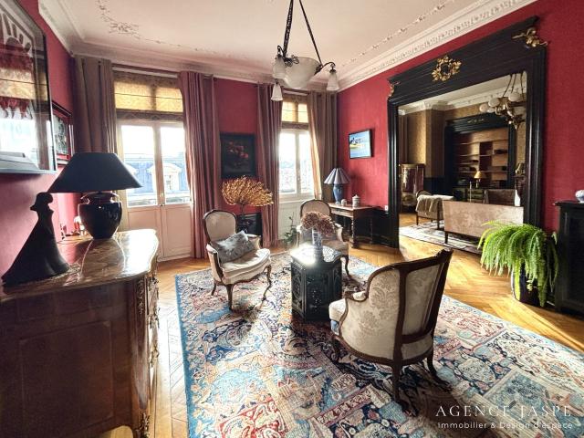 Appartement 7 pièces 200 m²