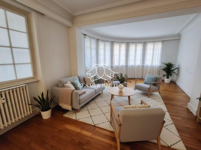 Appartement 7 pièces 202 m²