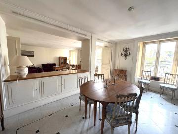 Appartement 7 pièces 206 m²