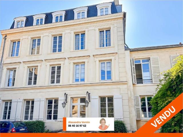 Appartement 7 pièces 208 m²