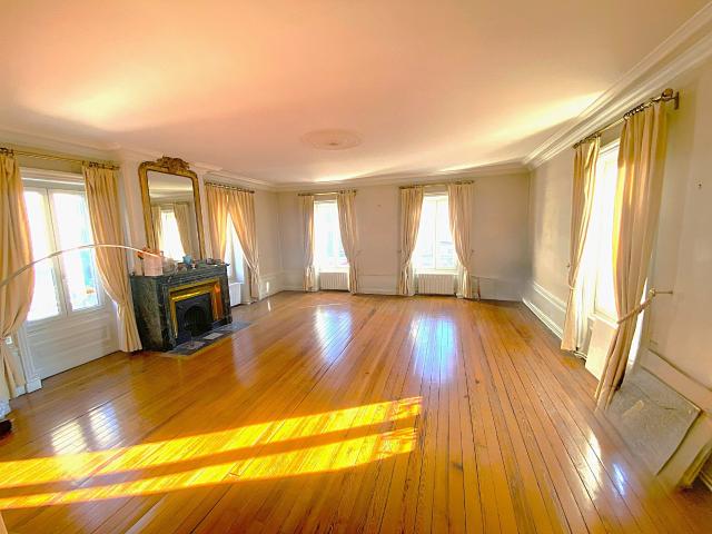 Appartement 7 pièces 213 m²