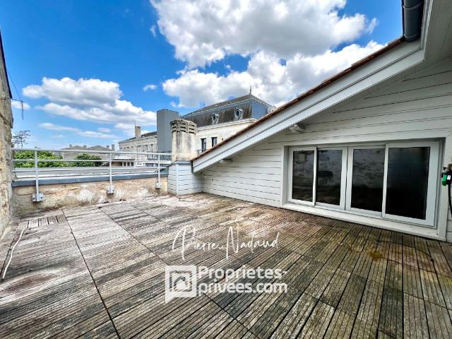 Appartement 7 pièces 220 m²