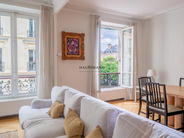 Appartement 7 pièces 221 m²