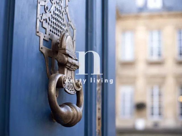 Appartement 7 pièces 229 m²