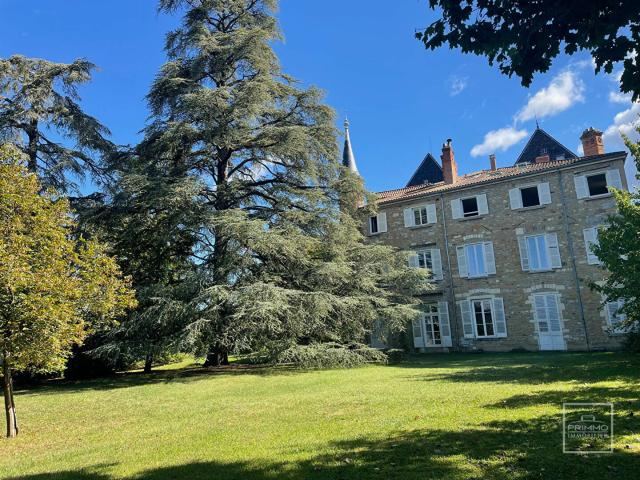 Appartement 7 pièces 232 m²