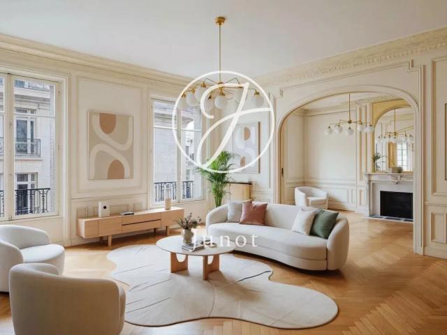 Appartement 7 pièces 235 m²
