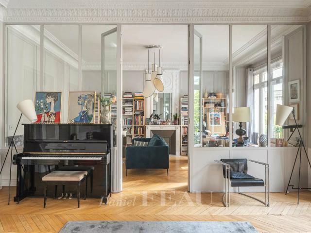 Appartement 7 pièces 236 m²