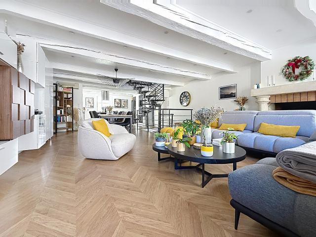 Appartement 7 pièces 235 m²