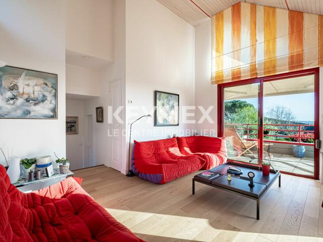 Maison 7 pièces 240 m²