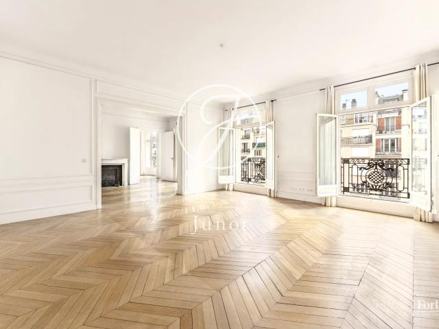 Appartement 7 pièces 248 m²