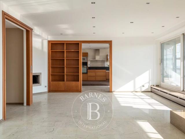 Appartement 7 pièces, 248 m² à louer à Saint Didier au Mont d'Or 69370