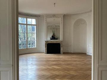 Appartement 7 pièces 252 m²