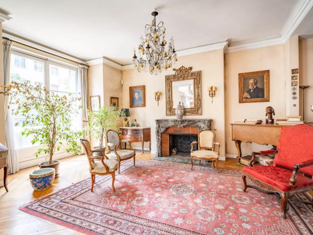 Appartement 7 pièces 255 m²