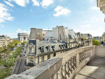 Appartement 7 pièces 256 m²