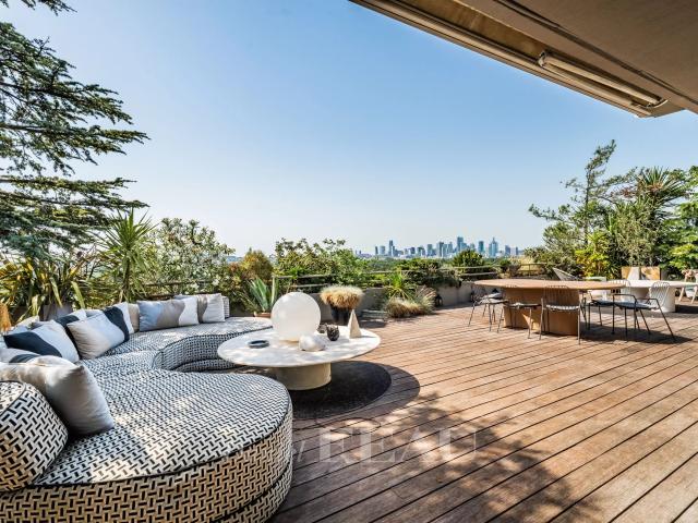 Appartement 7 pièces 270 m²