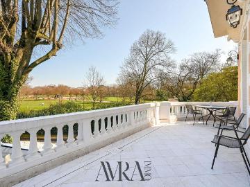 Appartement 7 pièces 270 m²