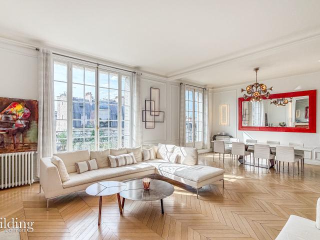 Appartement 7 pièces 272 m²