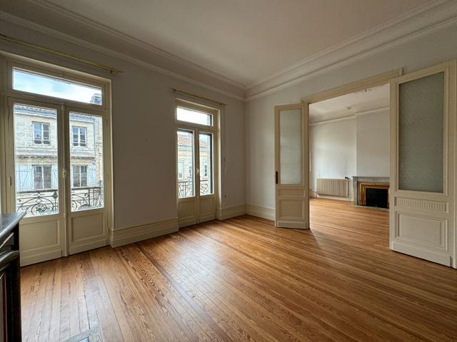 Appartement 7 pièces 276 m2 BORDEAUX