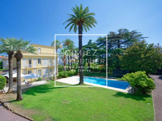 Appartement 7 pièces 295 m²