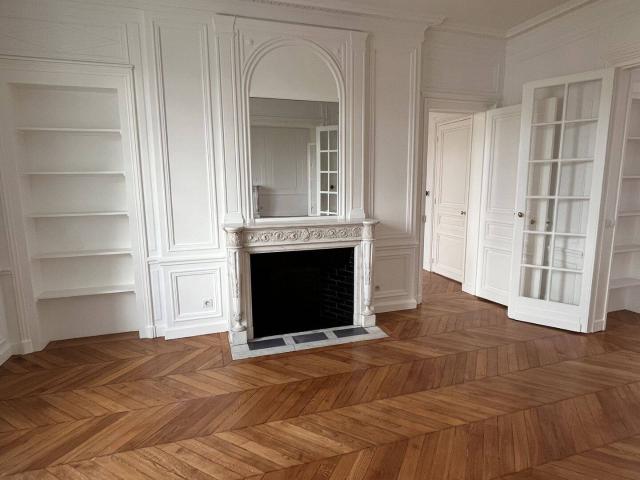 Appartement 7 pièces, climatisé, Avenue des Ternes, étage élevé