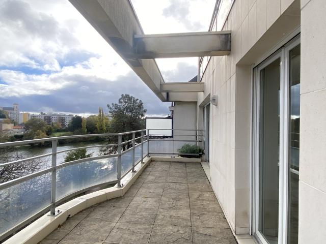 Appartement 87.7 m² 4 Pièces Nantes 44000