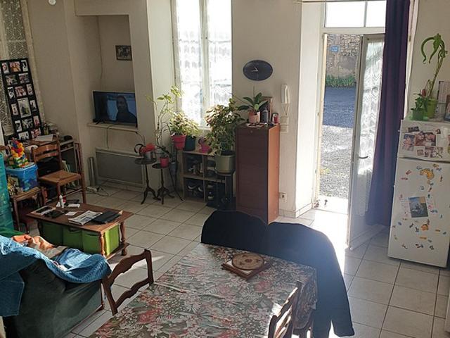 Appartement 85 m² à vendre 3 pièces BURIE 17