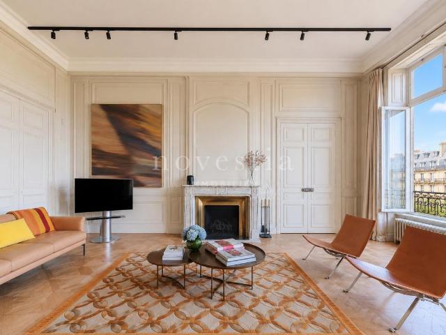 Appartement 8 pièces 400 m²