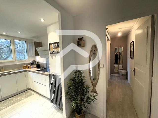 Appartement 8 pièces 118 m²