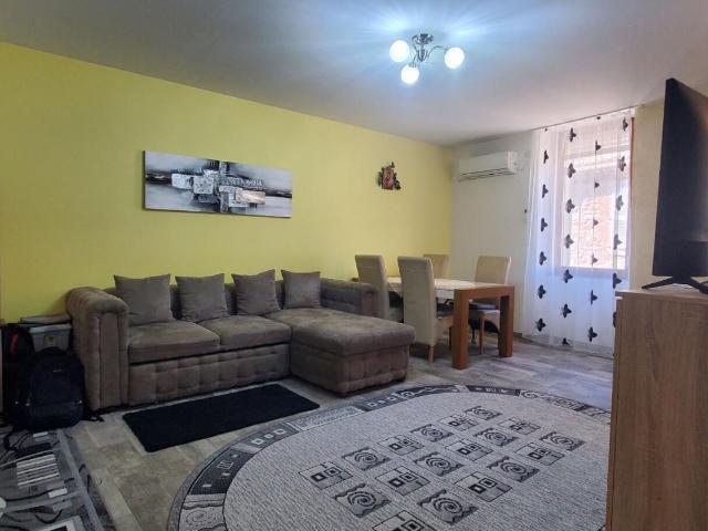 Appartement 8 pièces 121 m²
