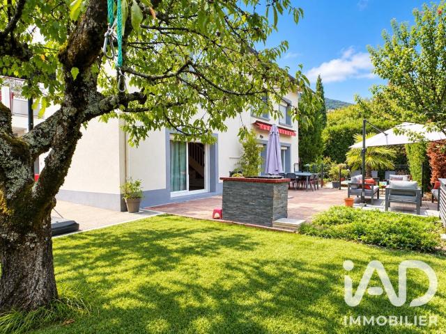 Appartement 8 pièces 137 m²