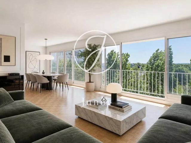 Appartement 8 pièces 152 m²