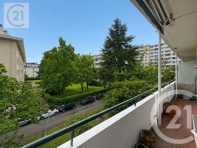 Appartement 8 pièces 163 m²