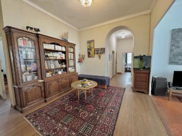 Appartement 8 pièces 187 m²